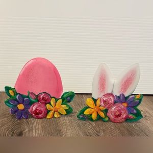 Super Cute Round Top Metal Easter Decorations with Stands- Set of 2- NWT